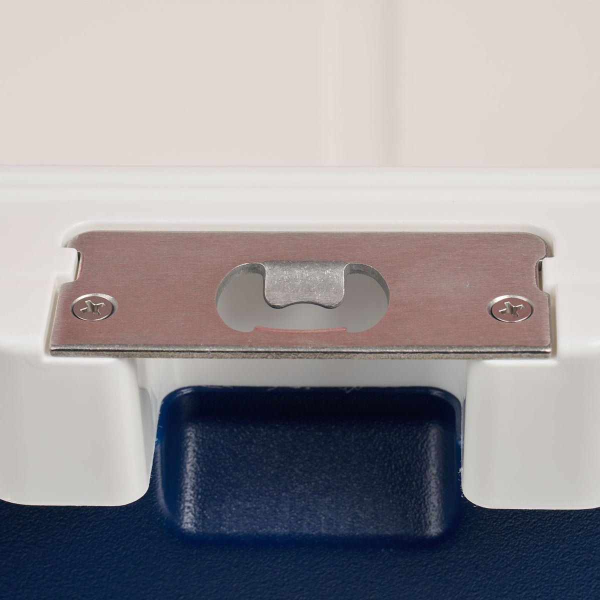 trailmate-50-qt-cooler-y3 00050859-BO.jpg