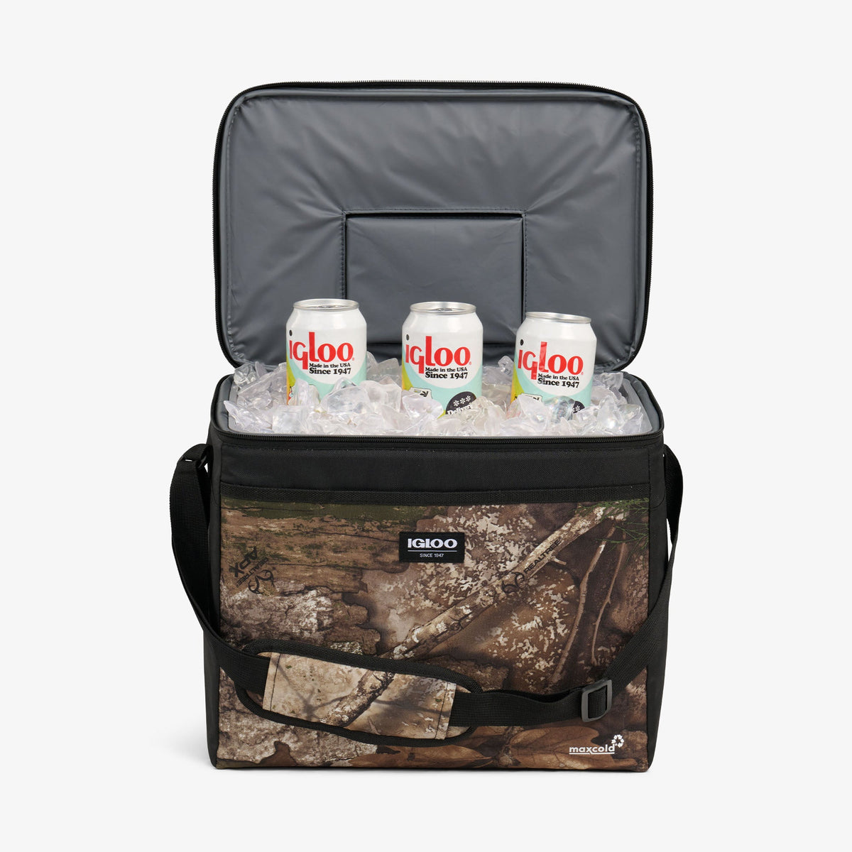 realtree-apx-hlc-28-can-bag-e6 00064354-P4-2025.jpg